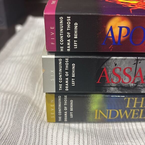 Tim LaHaye & Jerry B. Jenkins Left Behind Series Number 5-7 - Picture 2 of 8